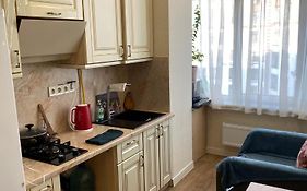 Дизайнерская и уютная квартира для семьи,с панорамным видом,новый дом,Охрана,ТЦ EuroПарк ,Designer,&cozy apartment for the family, with panoramic views, new house, Security, shopping center EuroPark